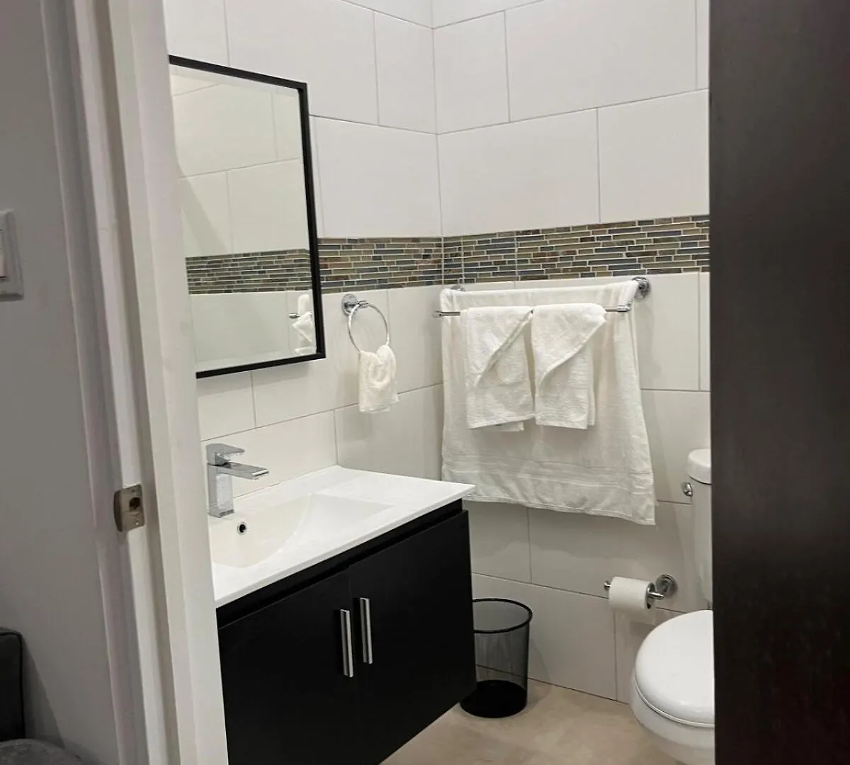 Cozy 2 Bedroom Retreat Salem